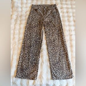 American Eagle Outfitters 4 Long Leopard Print Low-rise Baggy Wide-Leg